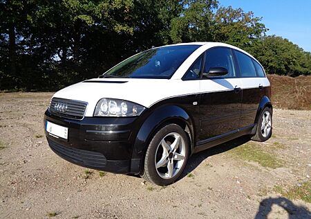 Audi A2 1.4 Black & White