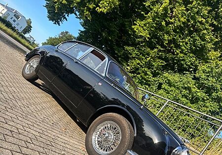 Jaguar MK II