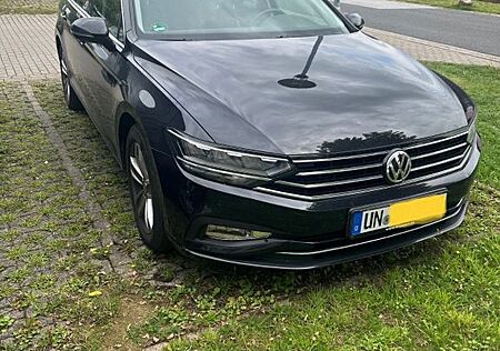 VW Passat Variant Volkswagen Passat Var 2.0 TDI SCR 140kW DSG Busines...AHK