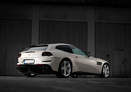 Ferrari GTC4Lusso GTC4 Lusso 2 Door Sports Touring