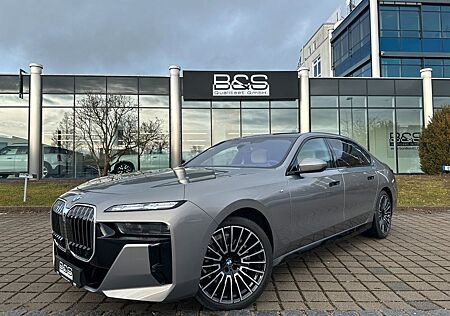 BMW 740d xDrive MSport ACC,HUD,SKYL,B&W,TV,LUFT,Usw