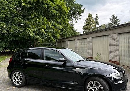 BMW 118i - gepflegt -