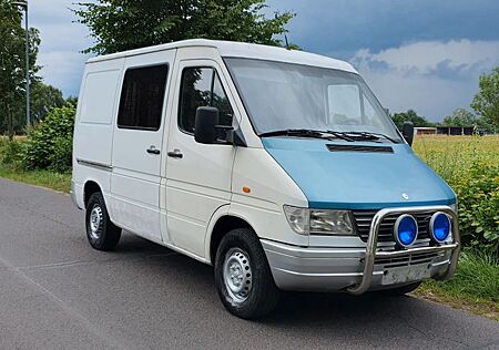 Mercedes-Benz Sprinter 2208 Kurz / Flach