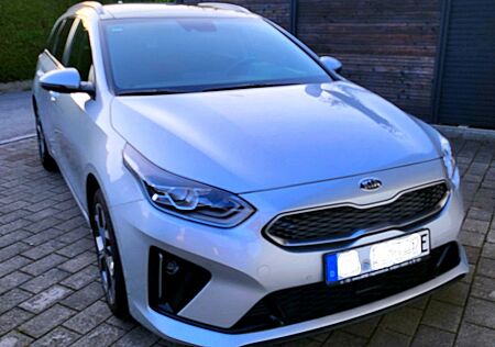 Kia Cee'd Sportswagon 1.6 T-GDI DCT Platinum Ed....
