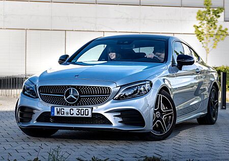 Mercedes-Benz C 300 d Autom. - Coupé AMG Line | scheckheft