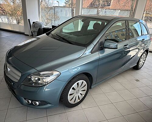 Mercedes-Benz B 220  CDI /  AHK.AUT.NAV.RFK.