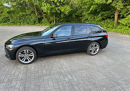 BMW 320d xDrive Touring Sport Line Automatic Spo...