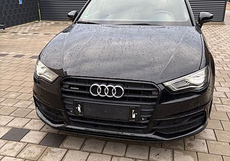 Audi A3 2.0 TDI quattro S line Standheizung