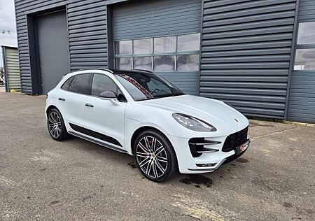 Porsche Macan TURBO