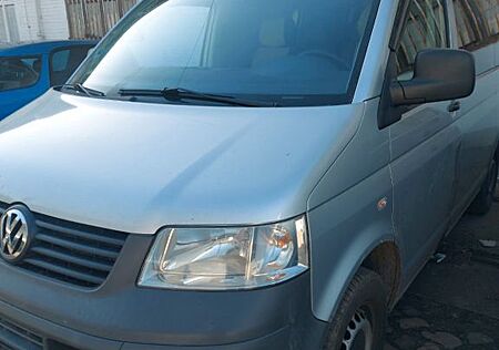 VW T5 Transporter Volkswagen / Caravelle
