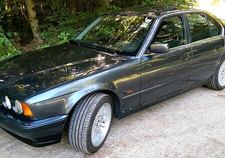 BMW 520i 24V E34 150PS f. Liebhaber zum restaurieren