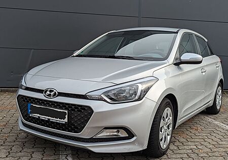 Hyundai i20 1.2 - active - nur 23 TKM; Allwetterreifen,