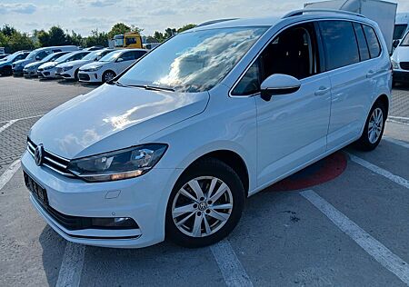 VW Touran Volkswagen Highline 2.0TDI 150PS/Cam/SzHz/AHK/7Seats