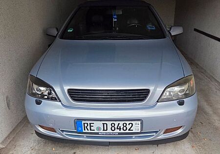 Opel Astra Cabrio 2.2 -