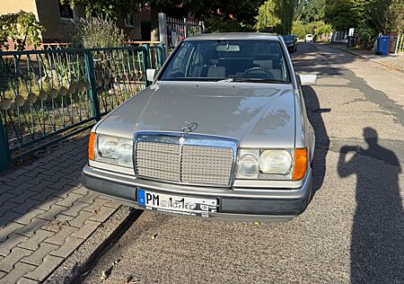 Mercedes-Benz 200 W124, 200E, H Zulassung