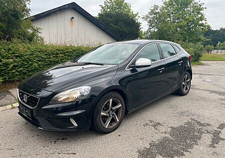 Volvo V40 2.0 D2 120hp R-Design *Panorama*