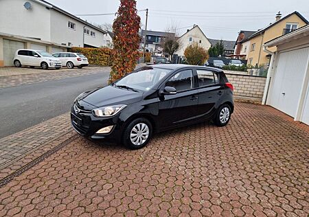 Hyundai i20 1.2 FIFA World Cup EDITION Gold FIFA Wor...