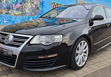 VW Passat Volkswagen R36 Limousine 3.6 V6 4 Motion