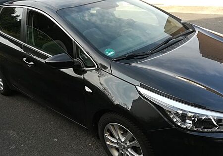 Kia Cee'd / Ceed 1.6 CRDi Dream Team Edition Dre...
