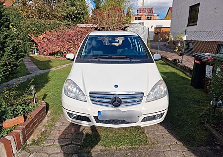 Mercedes-Benz A 160 AVANTGARDE BlueEFFICIENCY AVANTGARDE