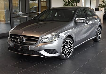 Mercedes-Benz A 180 BlueEfficiency Style"SPORTSITZE"NAVI"SHZ"