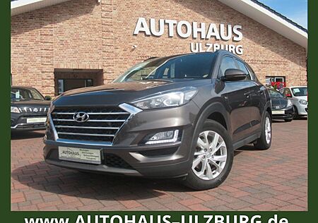 Hyundai Tucson CRDi 4WD/PanoD/Navi/Kamera/LED/AHK/1.Hd!