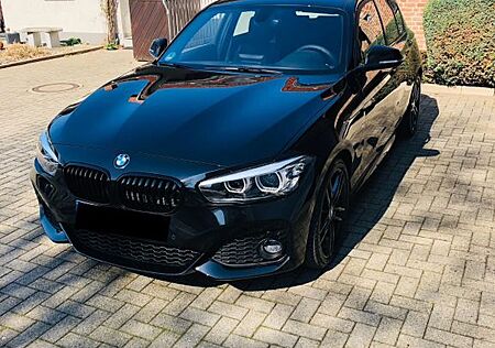 BMW 120i Edition M Sport Shadow A Edition M Spor...