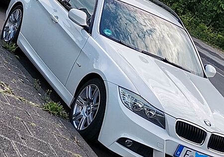 BMW 318i Touring - LCI Facelift M-Paket