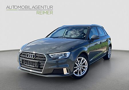 Audi A3 Sportback 1,6 TDI~Sport~AHK~Xenon~Navi~Sitzh.