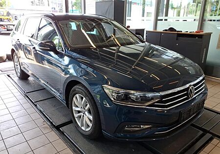 VW Passat Variant Volkswagen Passat 2.0 TDI Massage AHK Matrix CAM Navi APPS