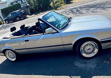 BMW 318i E30 Cabrio TÜV Neu & H-Kennzeichen