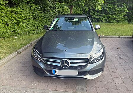 Mercedes-Benz 220 C 220D 4MATIC