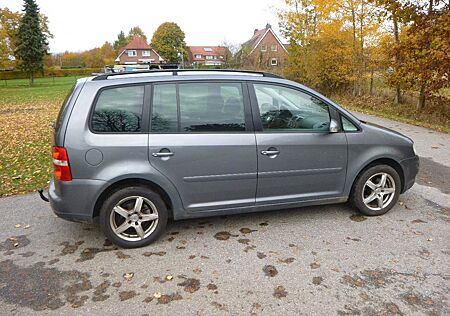 VW Touran Volkswagen 1,9 TDi KLIMA + AHK 1.800 kg