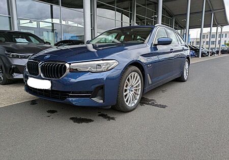 BMW 530e xDrive Touring A -