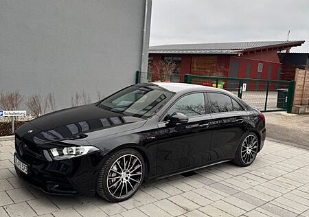 Mercedes-Benz A 35 AMG Mercedes-AMG A 35 4MATIC DCT Merced...