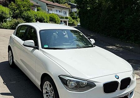 BMW 114i - weiß - gepflegt