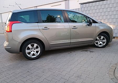 Peugeot 5008 1.6 Family HDi FAP 115 Family
