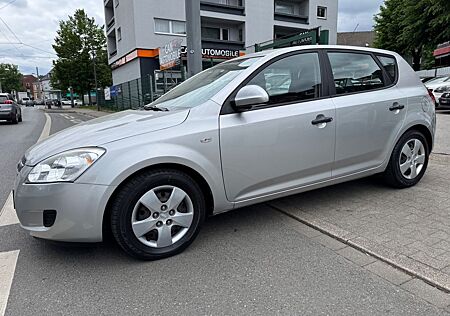 Kia Cee'd / Ceed *ERST 51TKM* 1.HAND* KLIMA*
