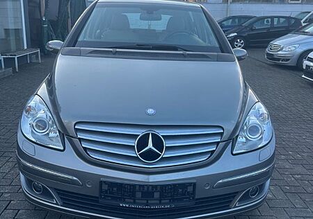 Mercedes-Benz B 170 B170*TÜV &AU NEU*SERVICE NEU*NAVI*PDC V+H*LEDER