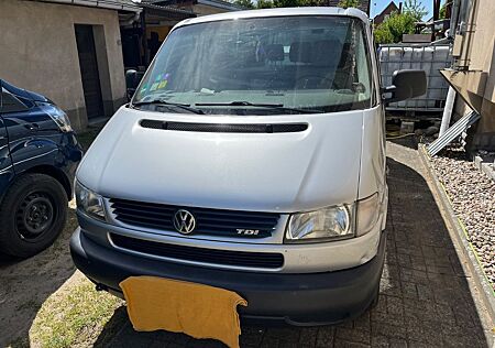 VW T4 Caravelle Volkswagen 2,5 TDI Family Star