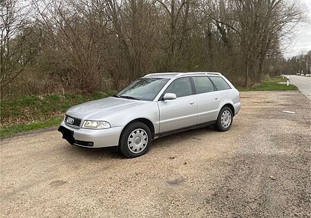 Audi A4 2.4 tiptronic Avant -