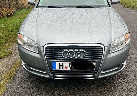 Audi A4 2.0 - 130 PS, 8 fach bereift