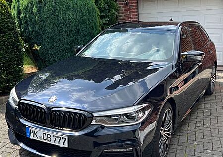 BMW 520d Touring G31 M Paket Carbon Schwarz 19 L