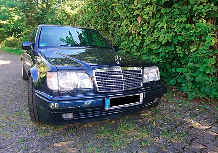 Mercedes-Benz E 500 W124 E500 Limited (1994)