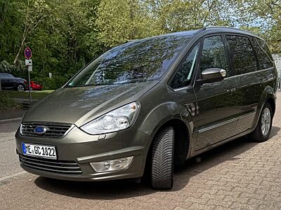 Ford Galaxy 2,0 EcoBoost Titanium PowerShift Titanium