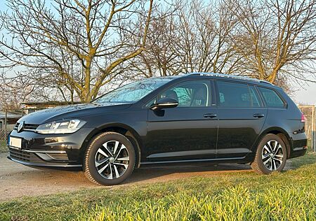 VW Golf Volkswagen 2.0 TDI SCR DSG IQ.DRIVE Variant IQ.DRIVE