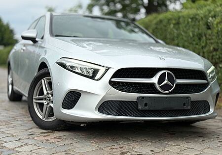 Mercedes-Benz A 200 A -Klasse d*LED*1ERH*NAVI*AHK*