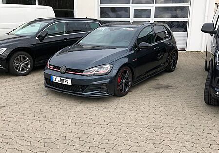 VW Golf Volkswagen 2.0 TSI DSG GTI Performance GTI Performance