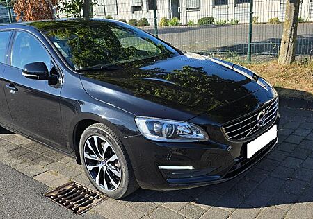 Volvo V60 D4 AWD Geartr. Linje Svart, AHK, Garantie