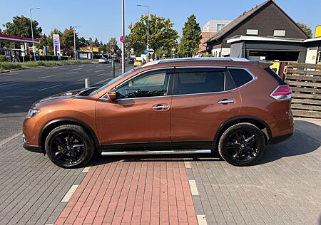 Nissan X-Trail Tekna ,Automatik,Navi,Panorama,7-Sitze,